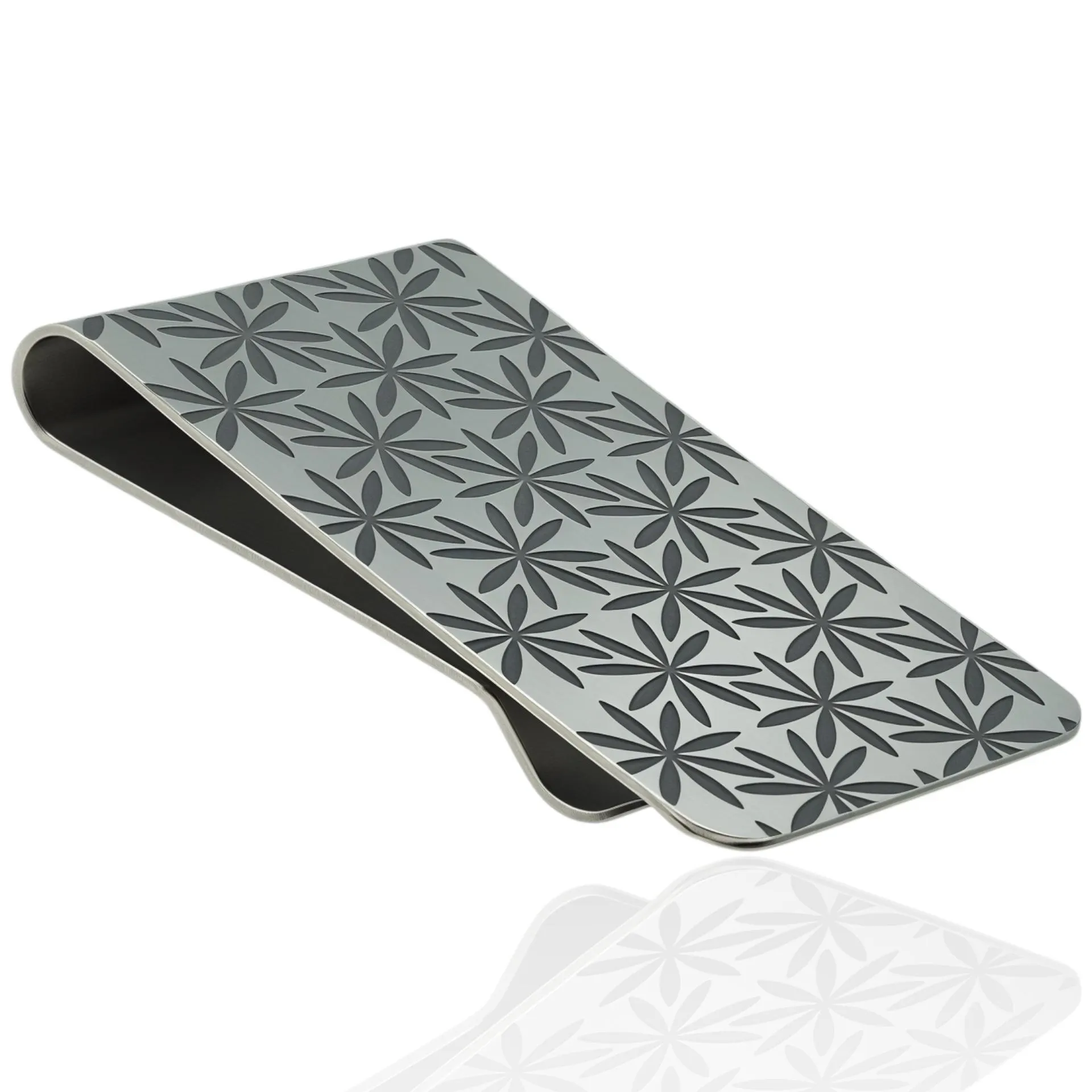Asanoha Leaves Personalised Money Clip